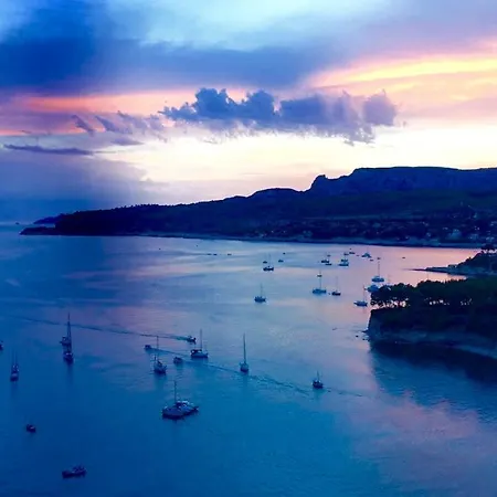 Domaine De Canaille *