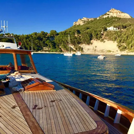Domaine De Canaille * Cassis