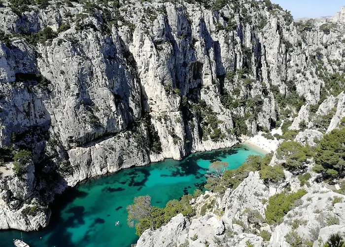 Domaine De Canaille Cassis